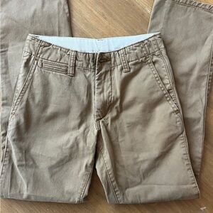 Gap Kids 
Boys Straight-Fit Khakis 
size 12 slim